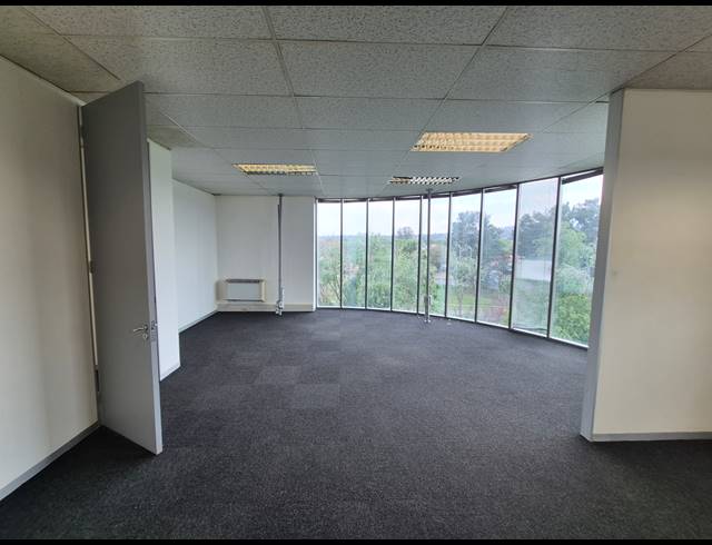 94M² OFFICE TO LET IN BRUMA